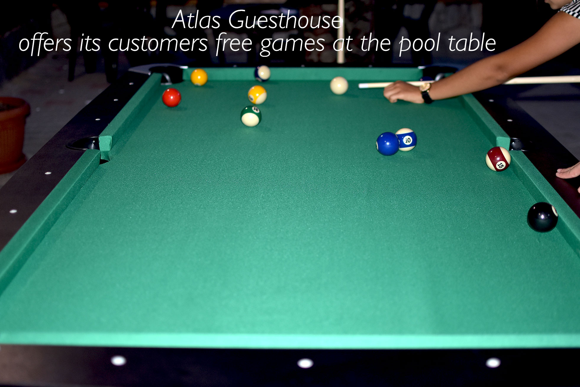 Atlas Guesthouse - offers its customers free games at the pool table