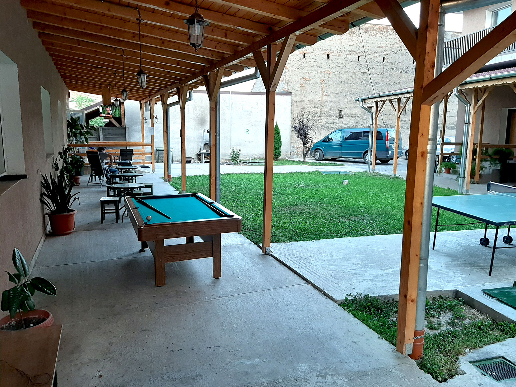 Pension Atlas Ilia - inner courtyard with pool table